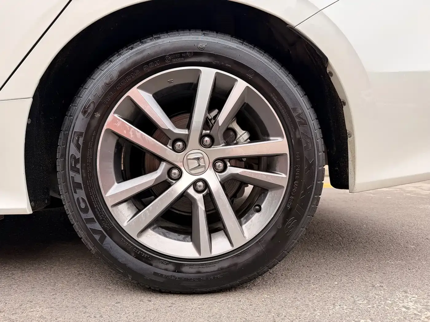 Honda Civic 180TURBO CVT Premium Edition 2024 — фото 20