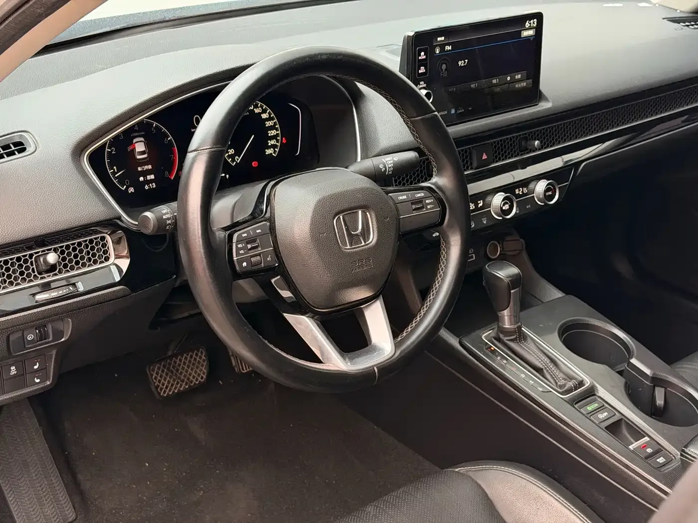 Honda Civic 180TURBO CVT Premium Edition 2024 — фото 8