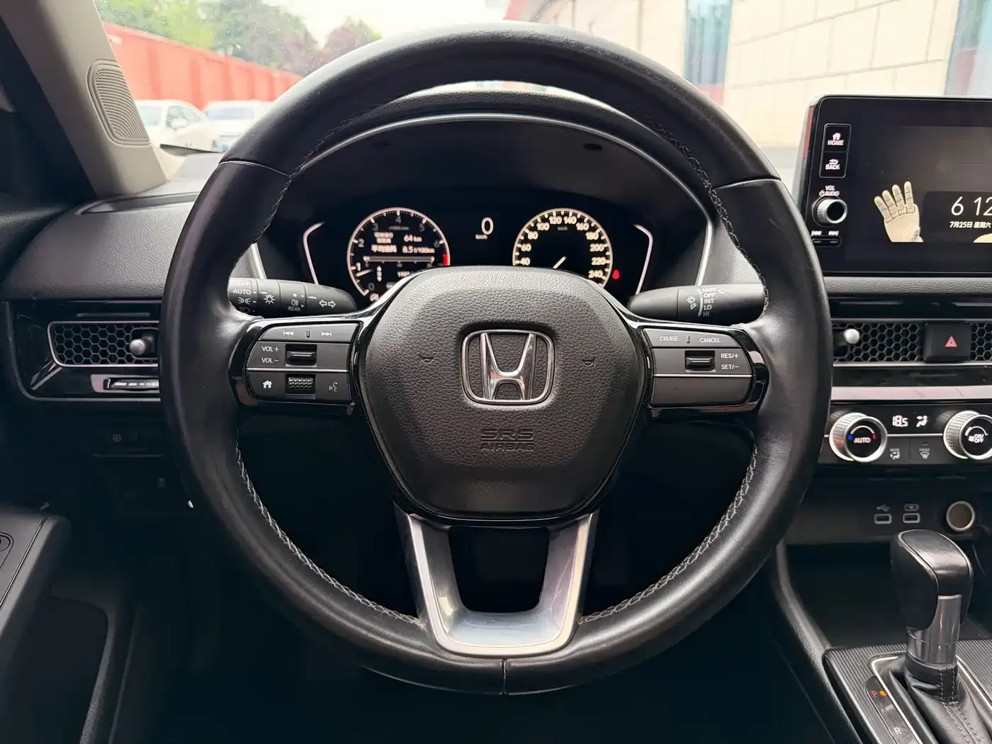 Honda Civic 180TURBO CVT Premium Edition 2024 — фото 9