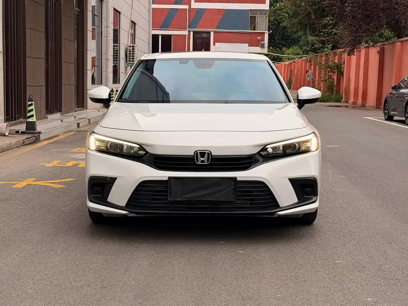 Honda Civic 180TURBO CVT Premium Edition 2024 — фото 3