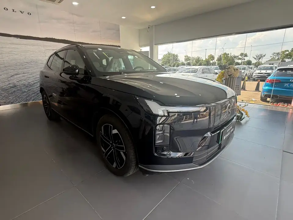 Volvo XC70 Plug-in Hybrid AWD Extended Range Core 2026