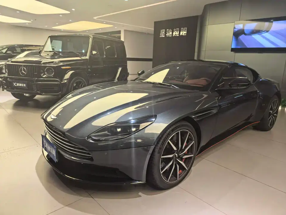 Aston Martin DB11 4.0T V8 Coupe 2020