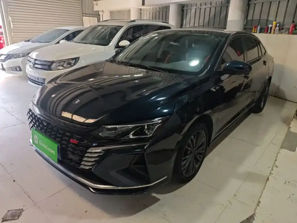 Dongfeng Aeolus Yixuan MAX 1.5T Ultra Stylish Dad Edition 2023