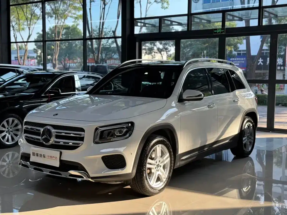 Mercedes-Benz GLB-Class Model GLB 200 Dynamic Edition 2022