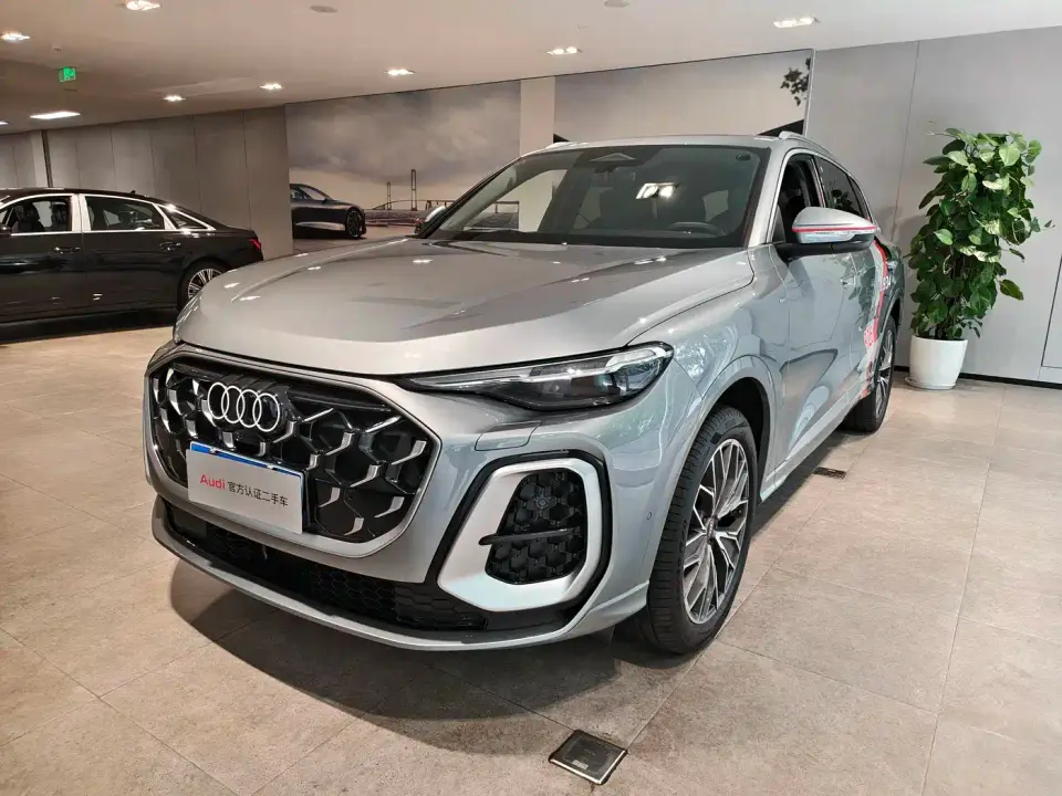 Audi Q5L Luxury Sport 150kW 2025