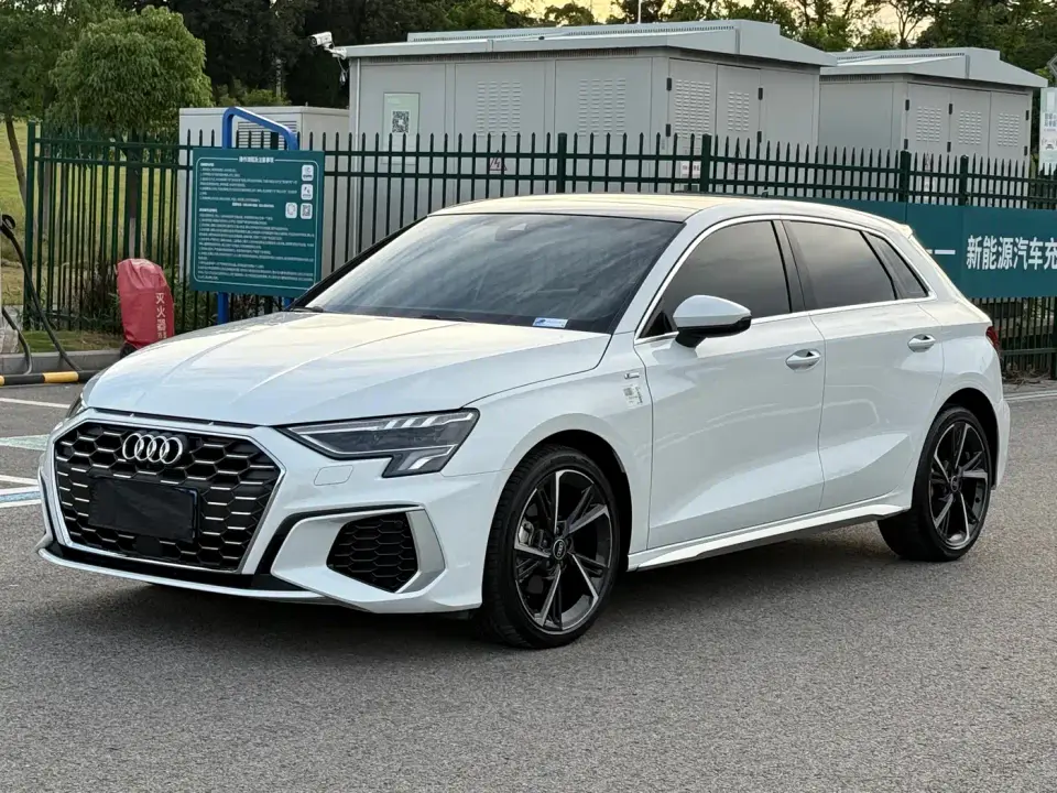 Audi A3 Facelift Sportback 35 TFSI Fashion Sport 2023
