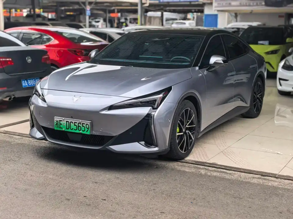 Arcfox Alpha S5 Model 560MAX 185kW 2025