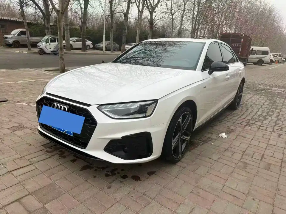Audi A4L 40 TFSI Luxury Dynamic 2025