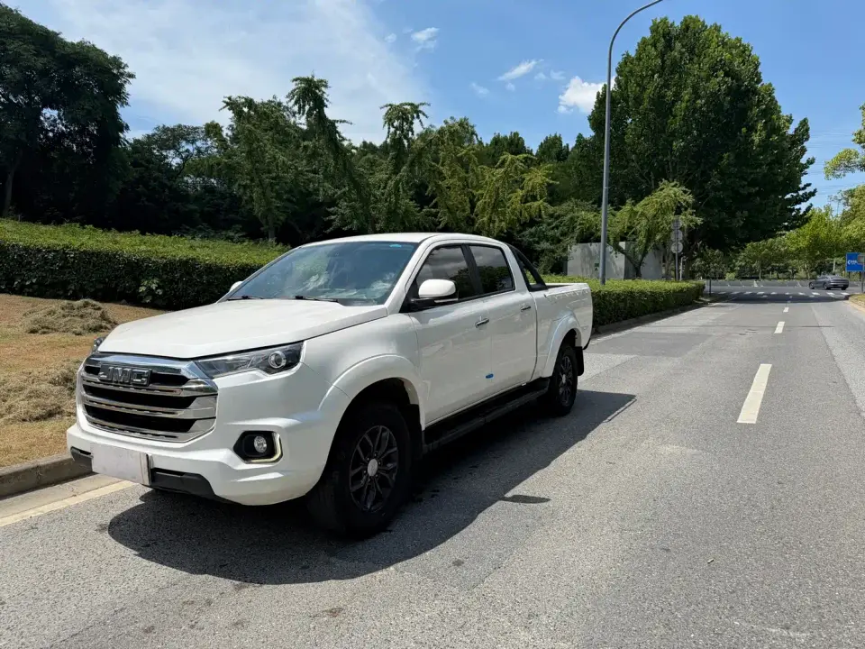 Jiangling Yuhu 7 2.0T Automatic Gasoline 2WD Comfort Long Wheelbase JX4G20A6L 2023