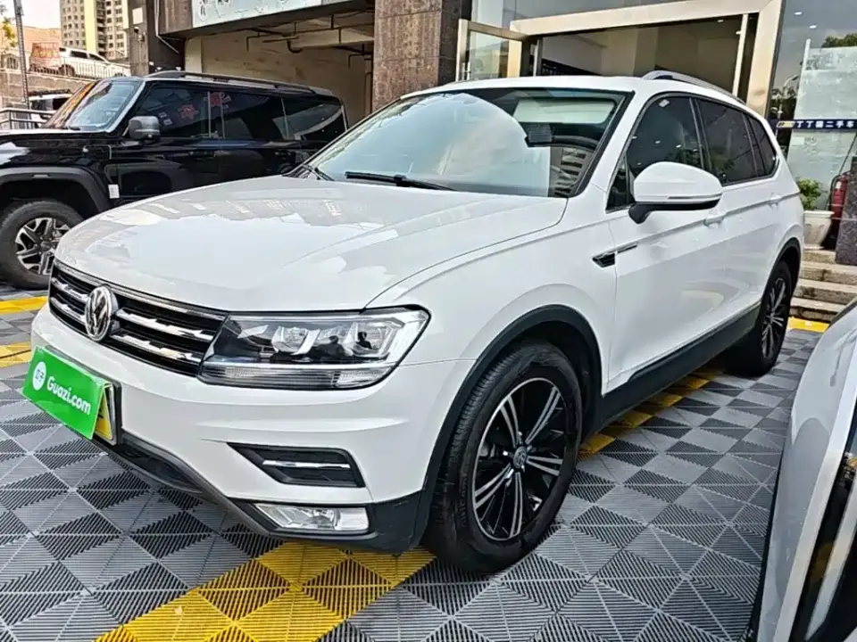 Volkswagen Tiguan L Facelift 330TSI Auto 2WD Panorama Comfort China VI 2020