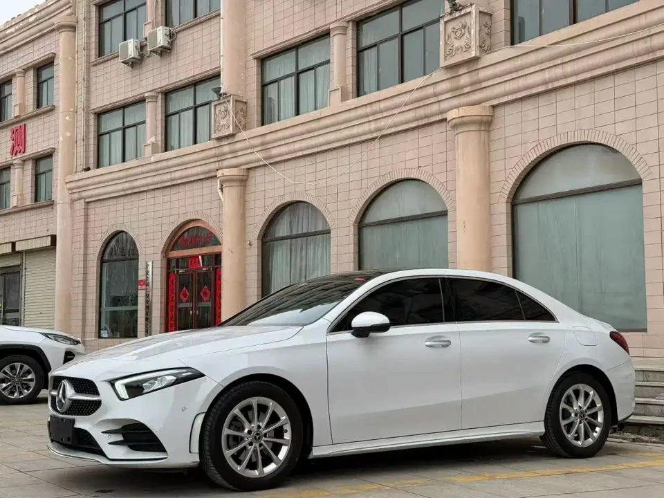 Mercedes-Benz A-Class A 200 L Sport Sedan Fashion Edition 2021