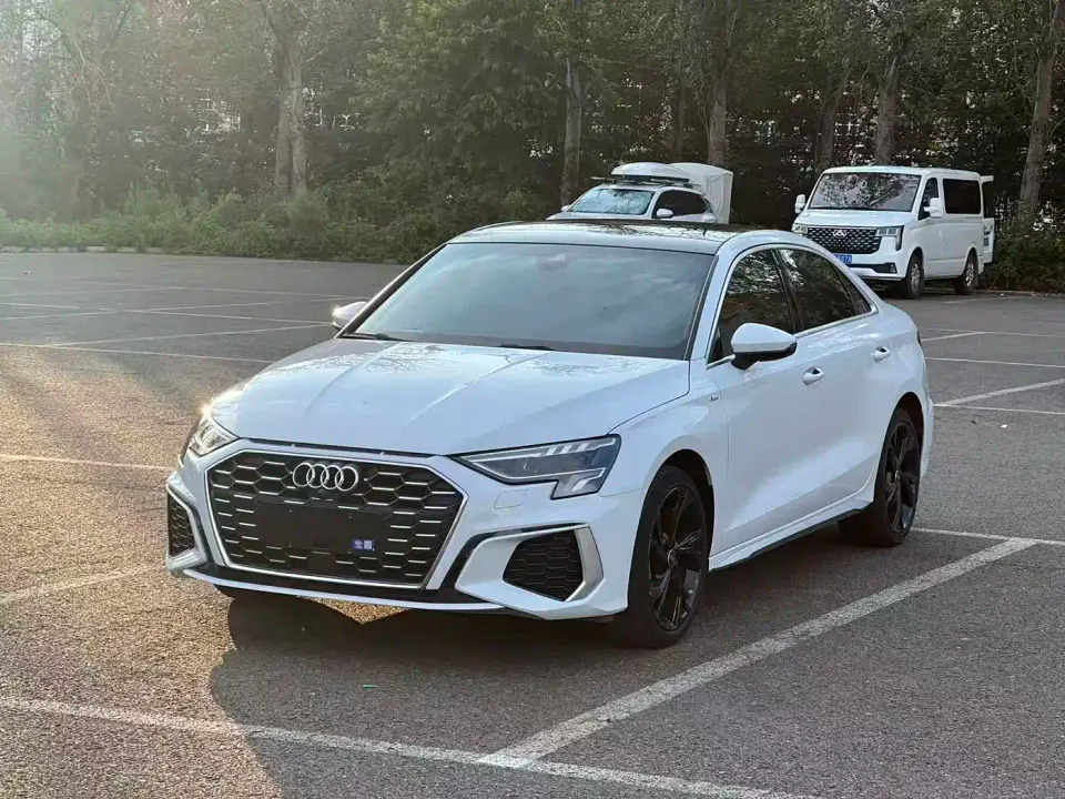 Audi A3 A3L Limousine 35 TFSI Luxury Sport 2023