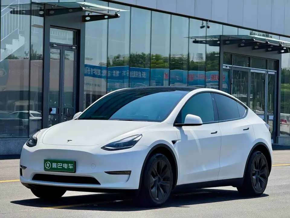 Tesla Model Y Long Range All-Wheel Drive Edition 2023