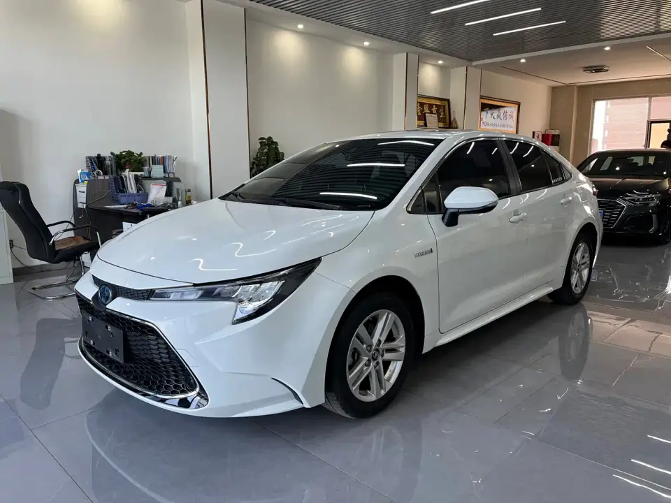Toyota Levin Dual Engine 1.8H E-CVT Luxury Edition 2022
