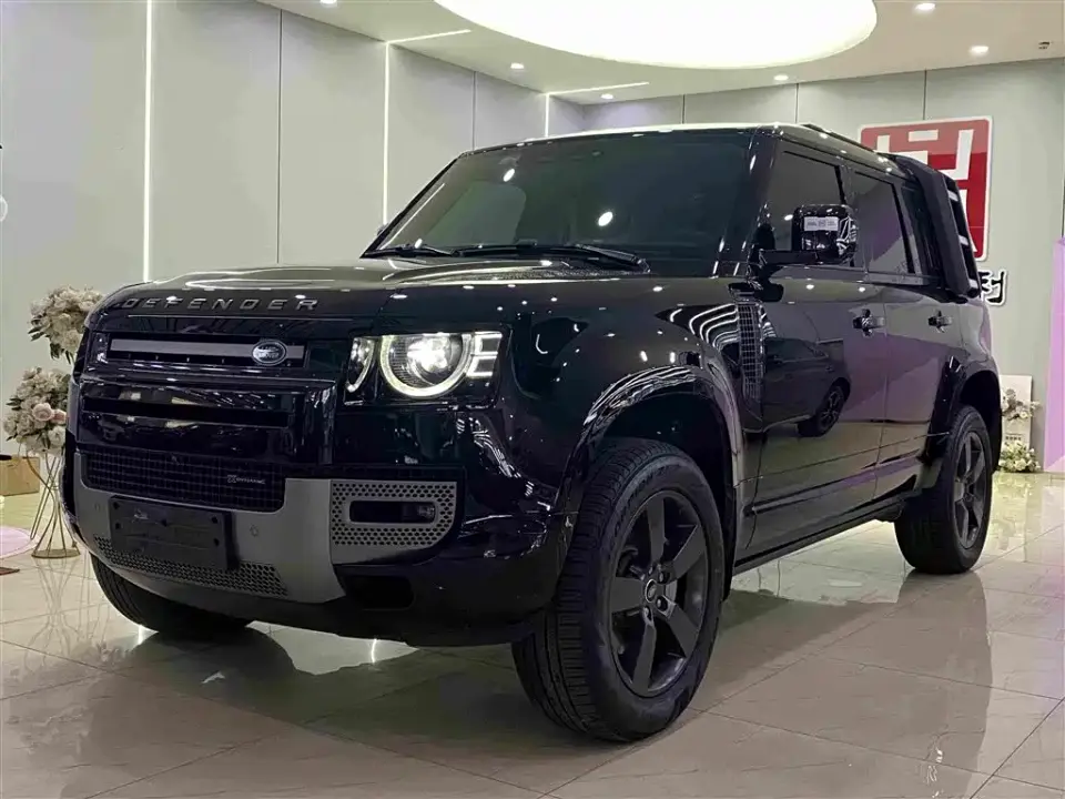 Land Rover Defender Model 110 3.0T P400 X-DYNAMIC HSE 2022