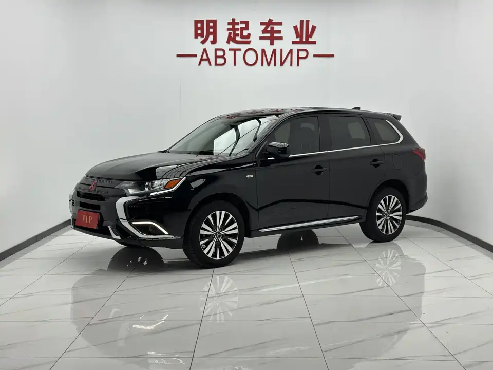 Mitsubishi Outlander 2.0L 2WD Smooth Ride Version 5-Seater 2022