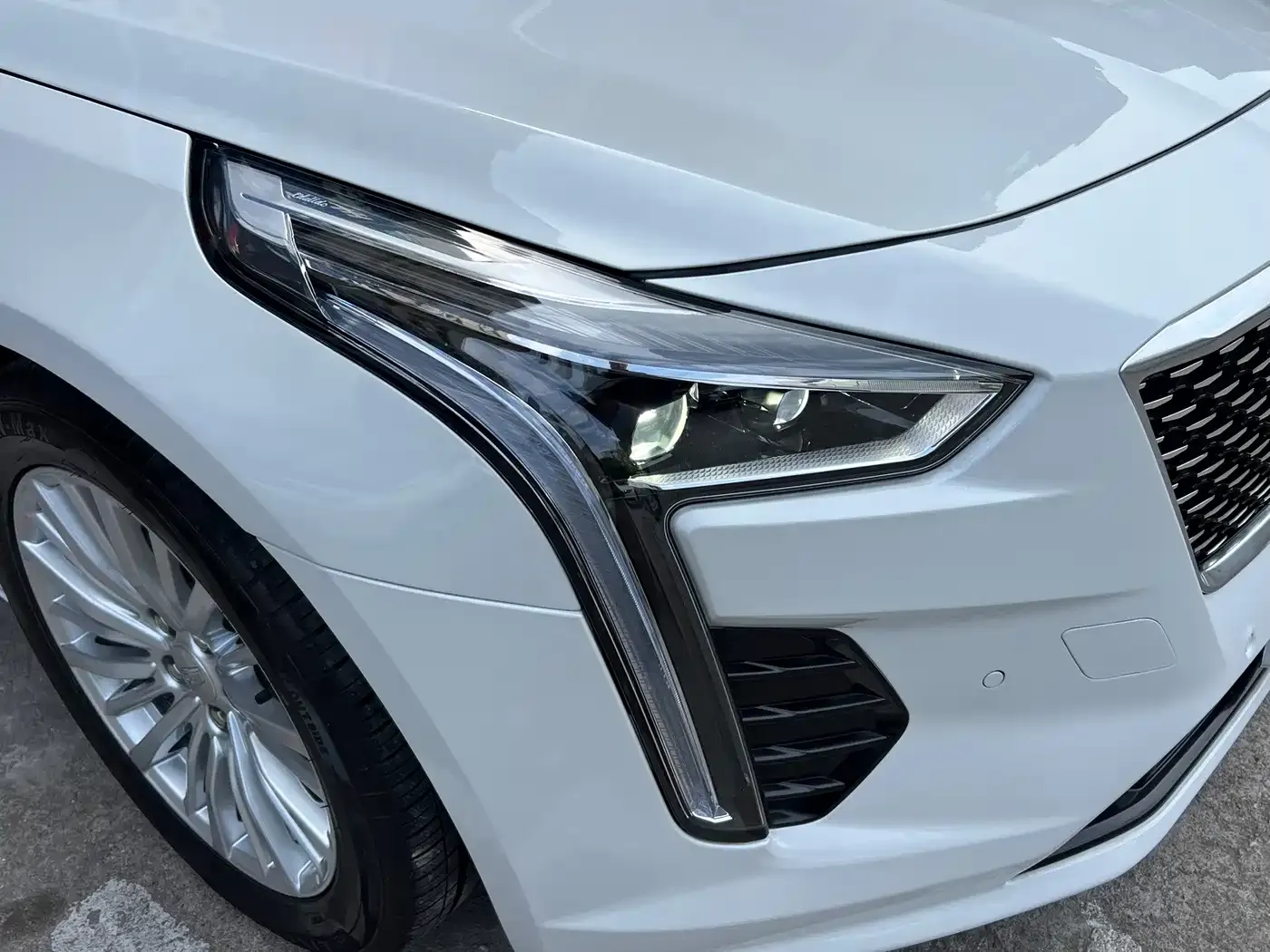 Cadillac CT6 28T Elite Model 2019 — фото 33