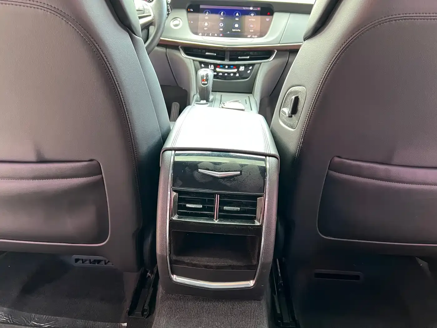 Cadillac CT6 28T Elite Model 2019 — фото 14
