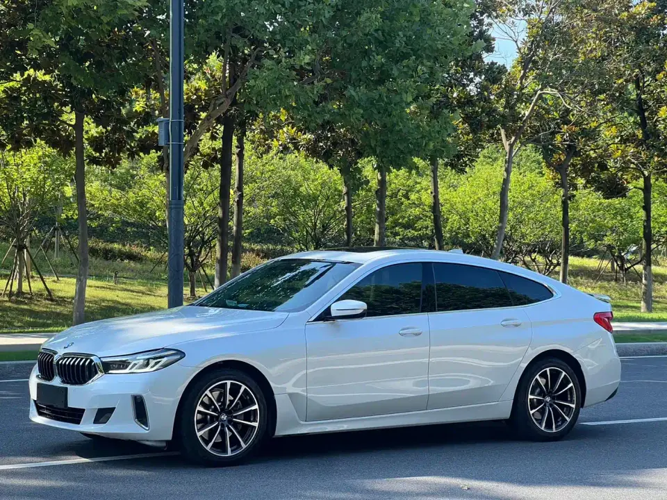 BMW 6 Series GT 630i Luxury Design Package 2021