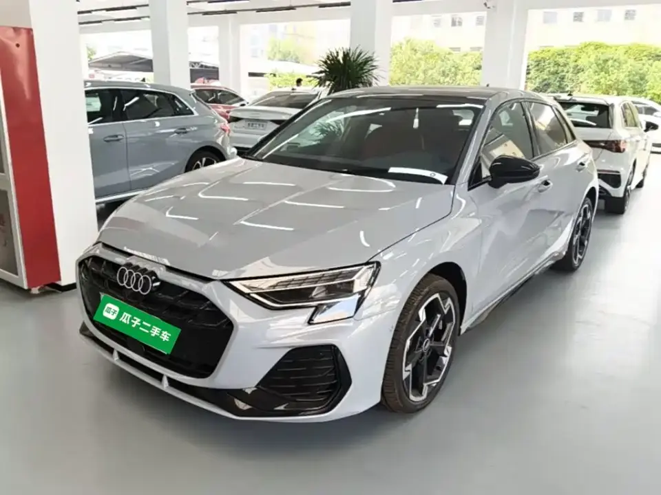 Audi A3 Facelift Sportback 35TFSI Flying Spur Premium + Luxury Selection Package 2026