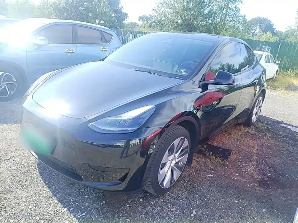 Tesla Model Y Facelift Rear-Wheel Drive Version 2023