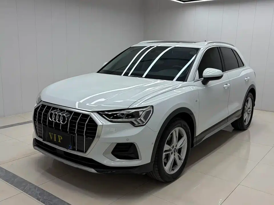 Audi Q3 35 TFSI Fashion Elegance (1.4T) 2023