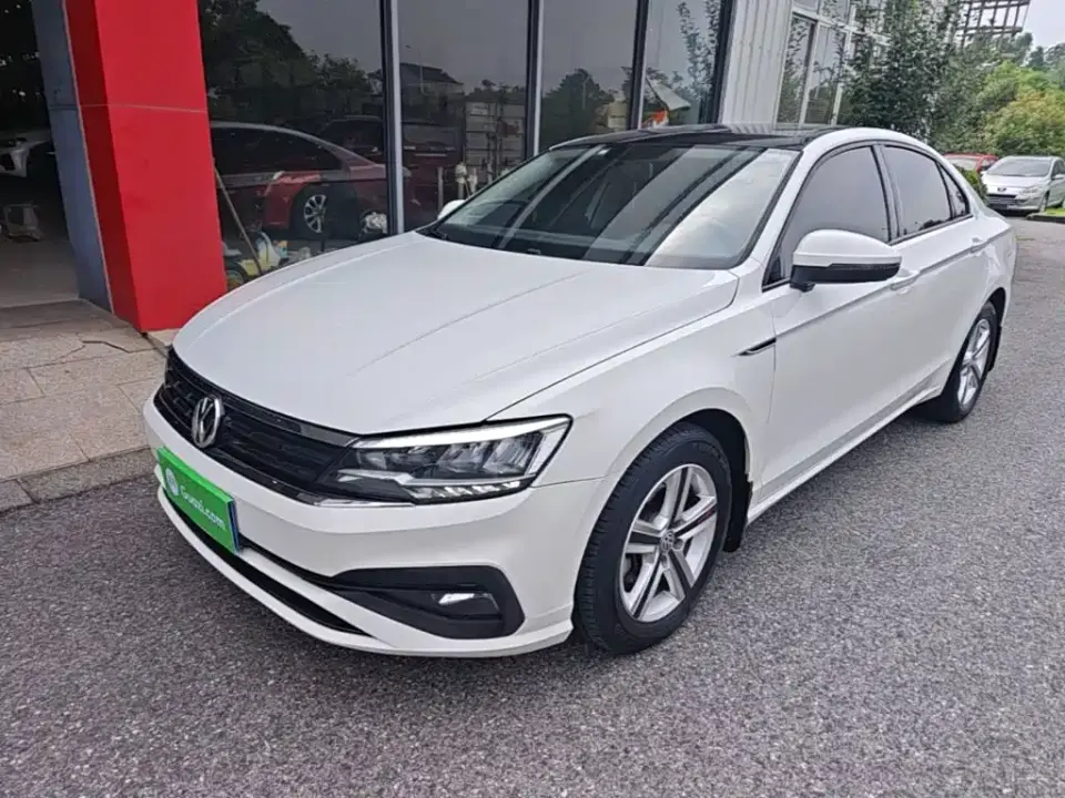Volkswagen Lamando 230TSI DSG Fashion Edition 2021