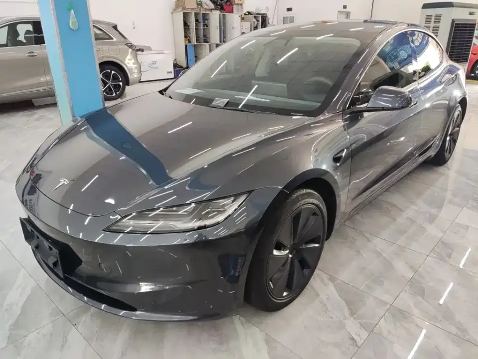 Tesla Model 3 Long Range All-Wheel Drive 2025