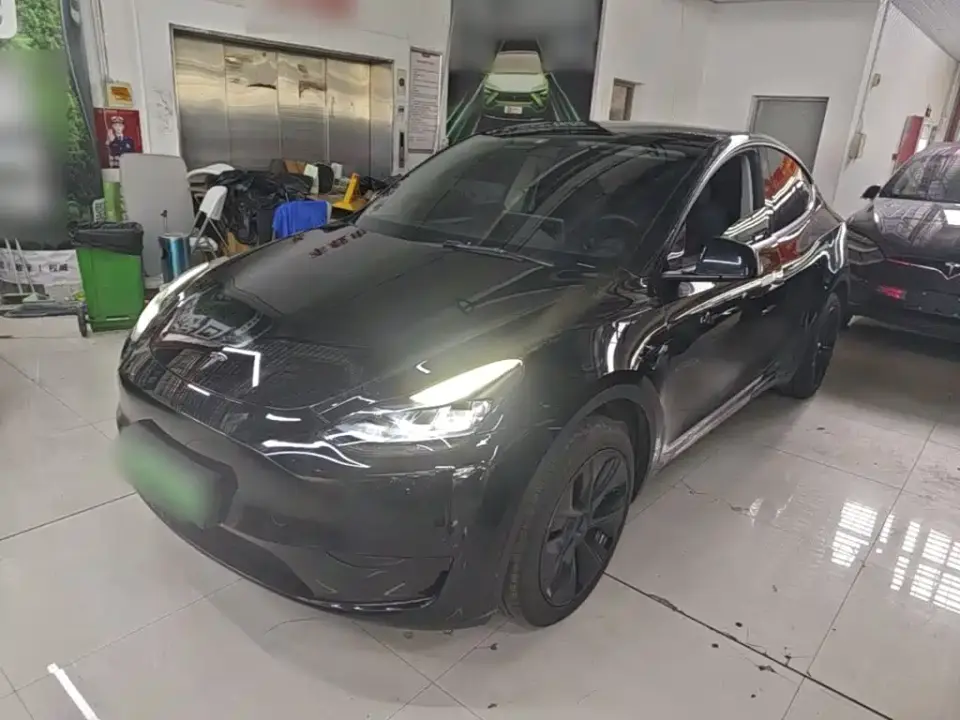 Tesla Model Y Rear-Wheel Drive Edition 2023