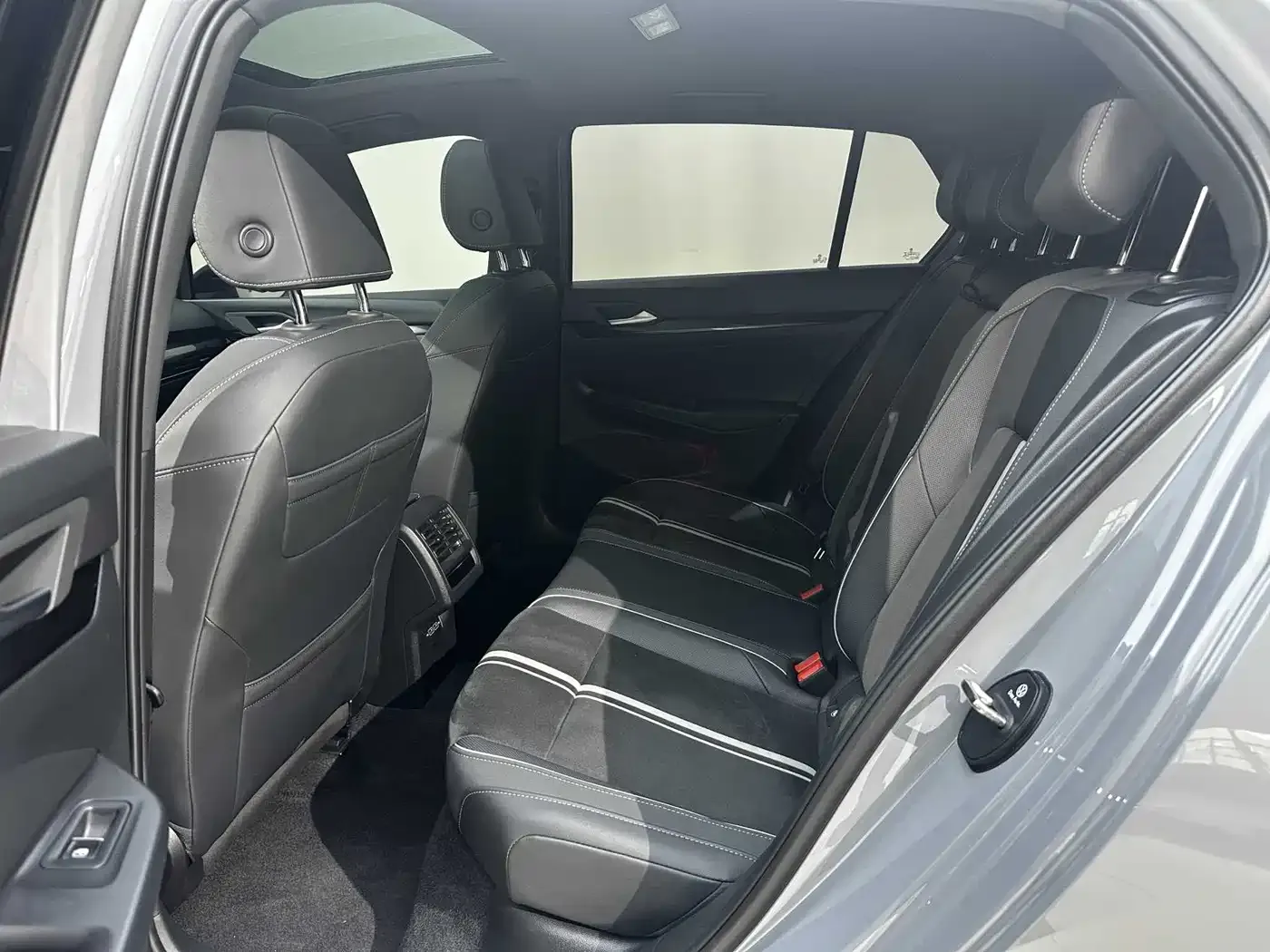 Volkswagen Golf 280TSI DSG R-Line 2022 — фото 20