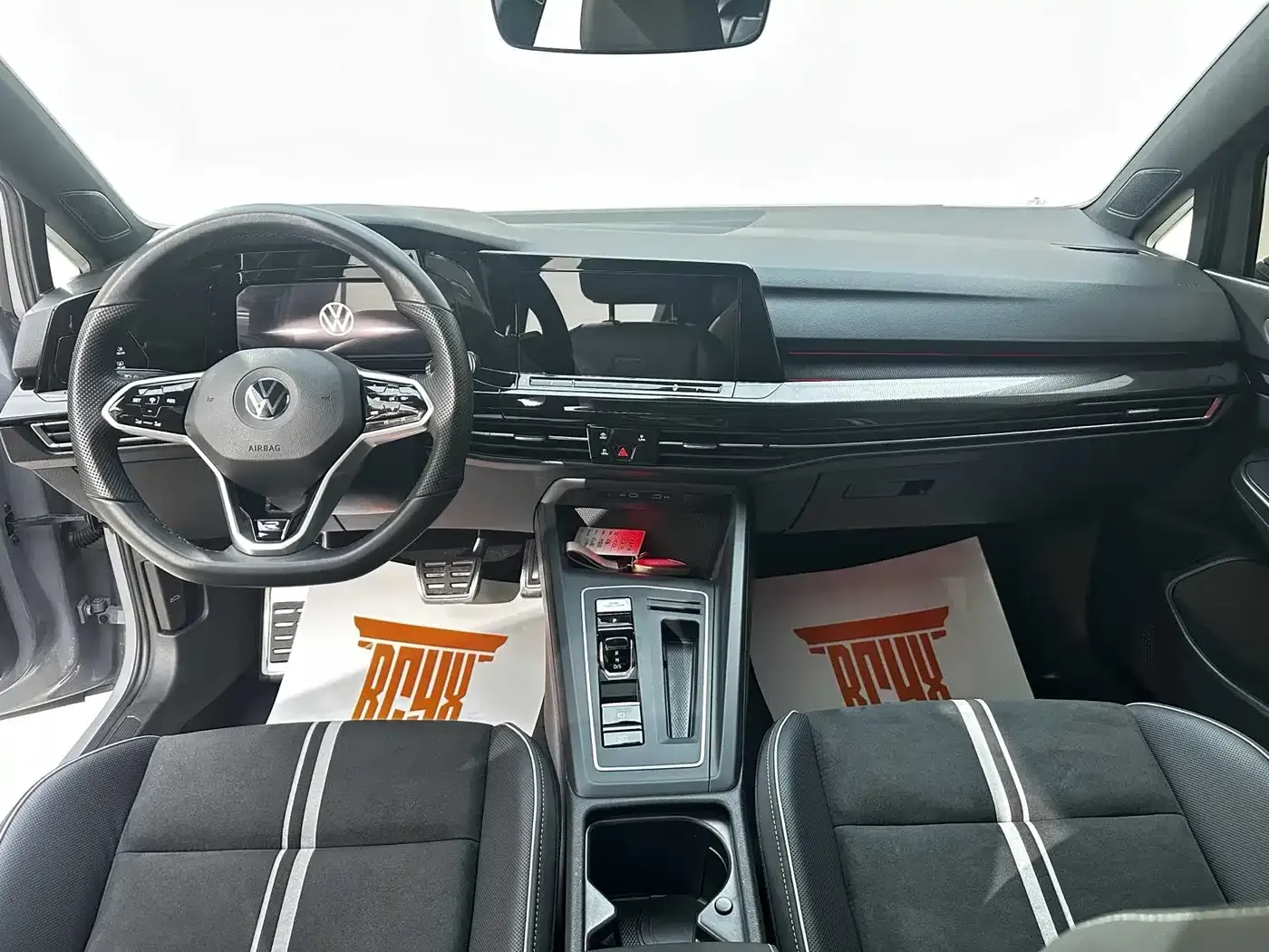 Volkswagen Golf 280TSI DSG R-Line 2022 — фото 18