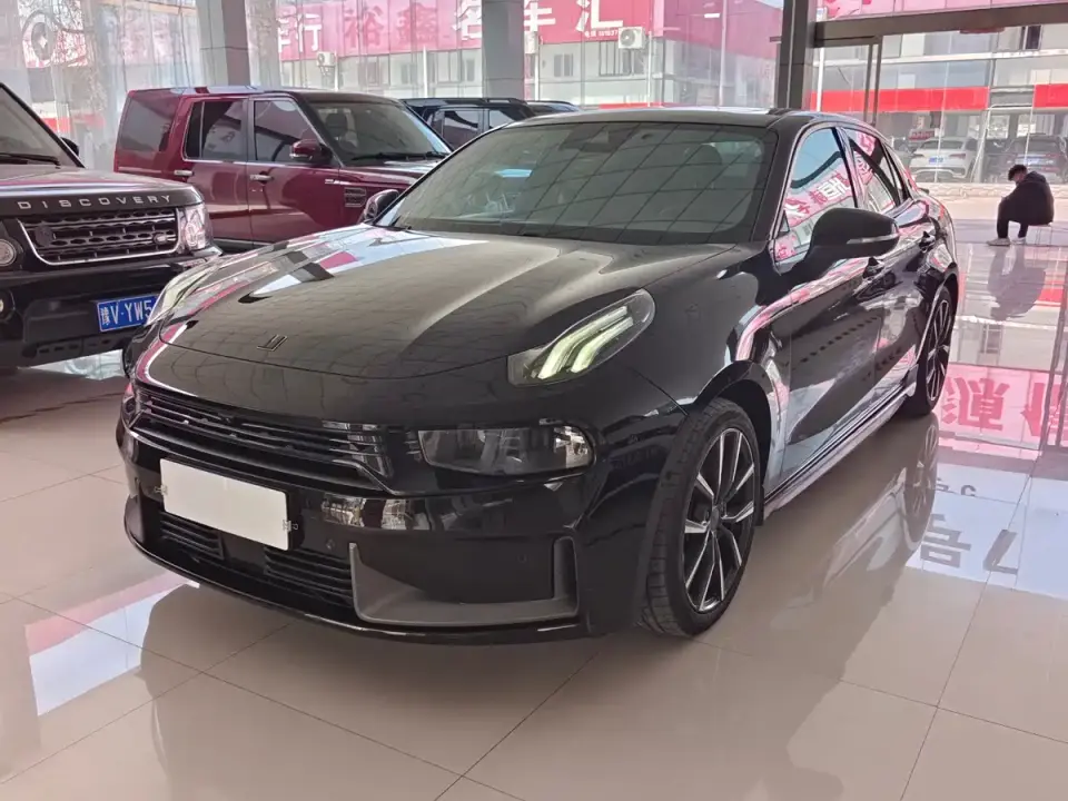 Lynk & Co 03 03+ 2.0TD Auto Wind Rider Edition 2021