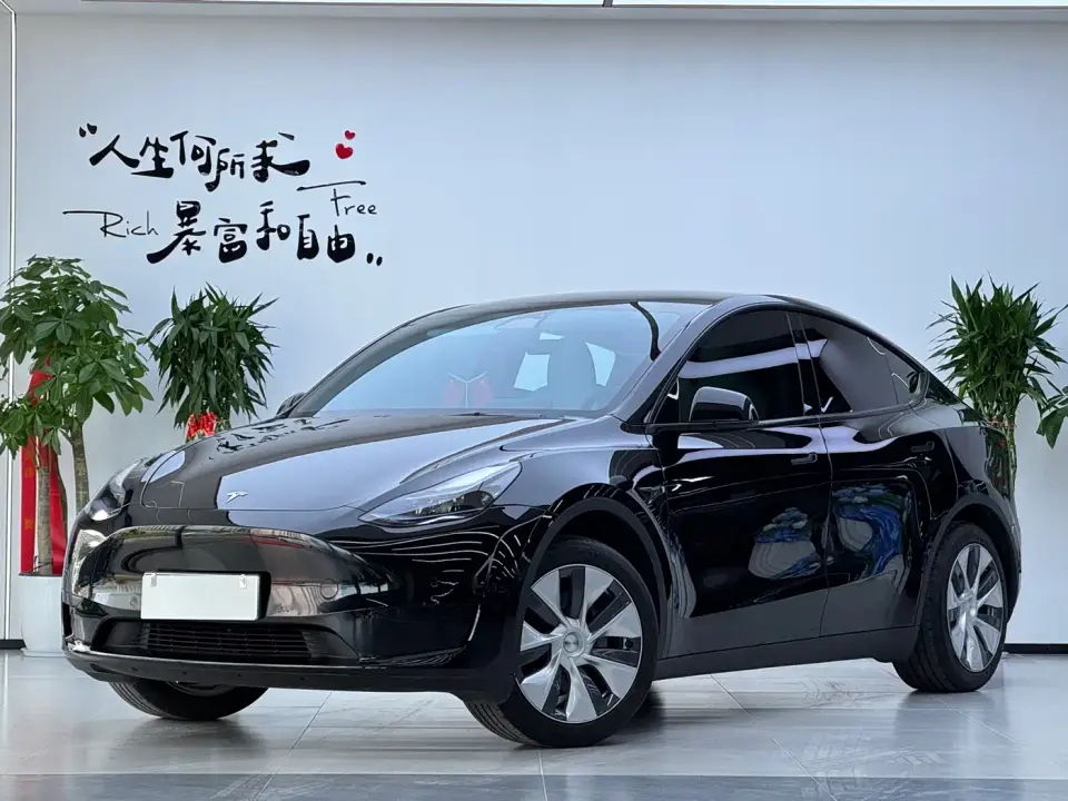 Tesla Model Y Facelift Rear-Wheel Drive Version 2023