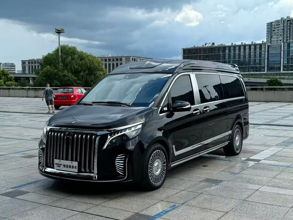Mercedes-Benz V-Class V 260 L Long Wheelbase Premium Edition 2023