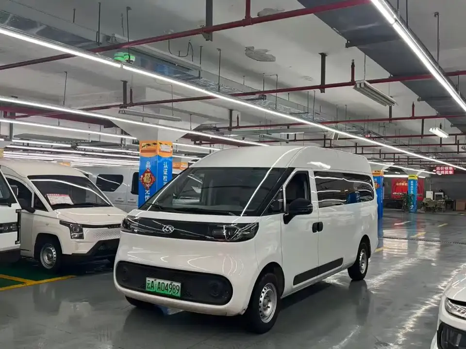 SAIC Maxus Dana V1 Model V1+ Long Wheelbase High Roof Multi-Purpose Edition (62kWh) 2025