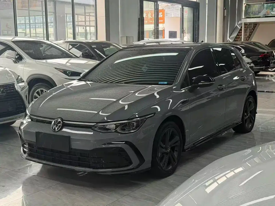 Volkswagen Golf Model 280TSI DSG R-Line 2023