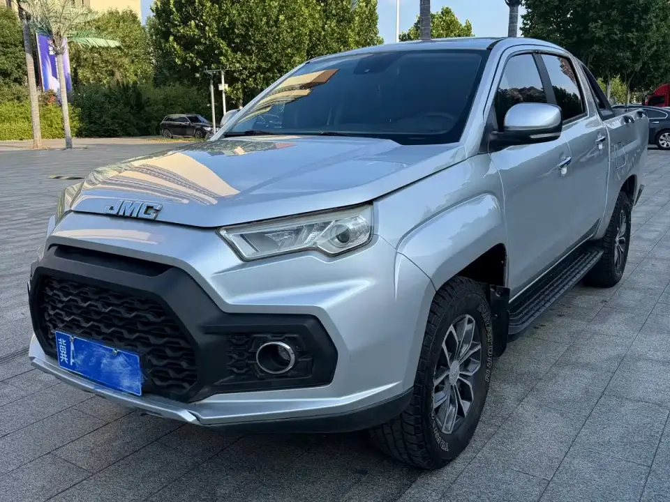 Jiangling Yuhu 7 Model 2.0T Diesel Automatic 4WD Comfort Short Wheelbase China VI JX4D20A6L 2021