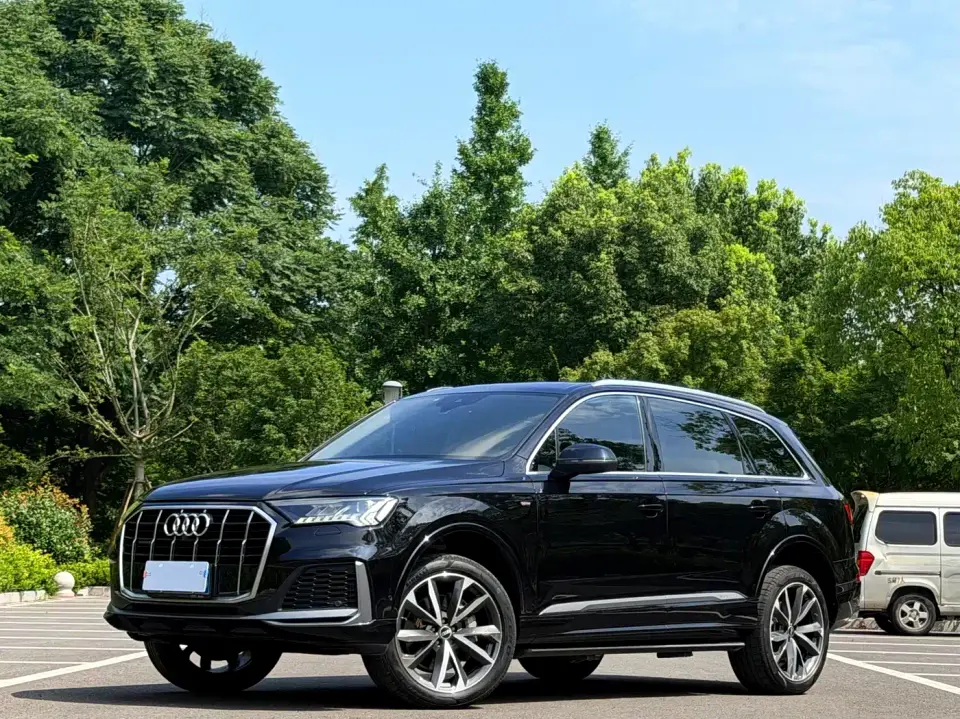 Audi Q7 55 TFSI quattro S line Sport 2021