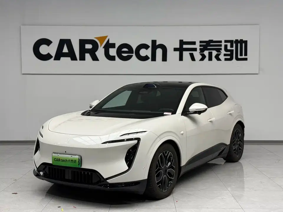 Avatr 07 model Ultra EV AWD 2025