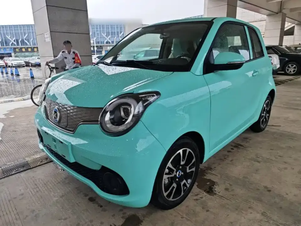 Huachen Xinyi i03 318km 31.45kWh 2022