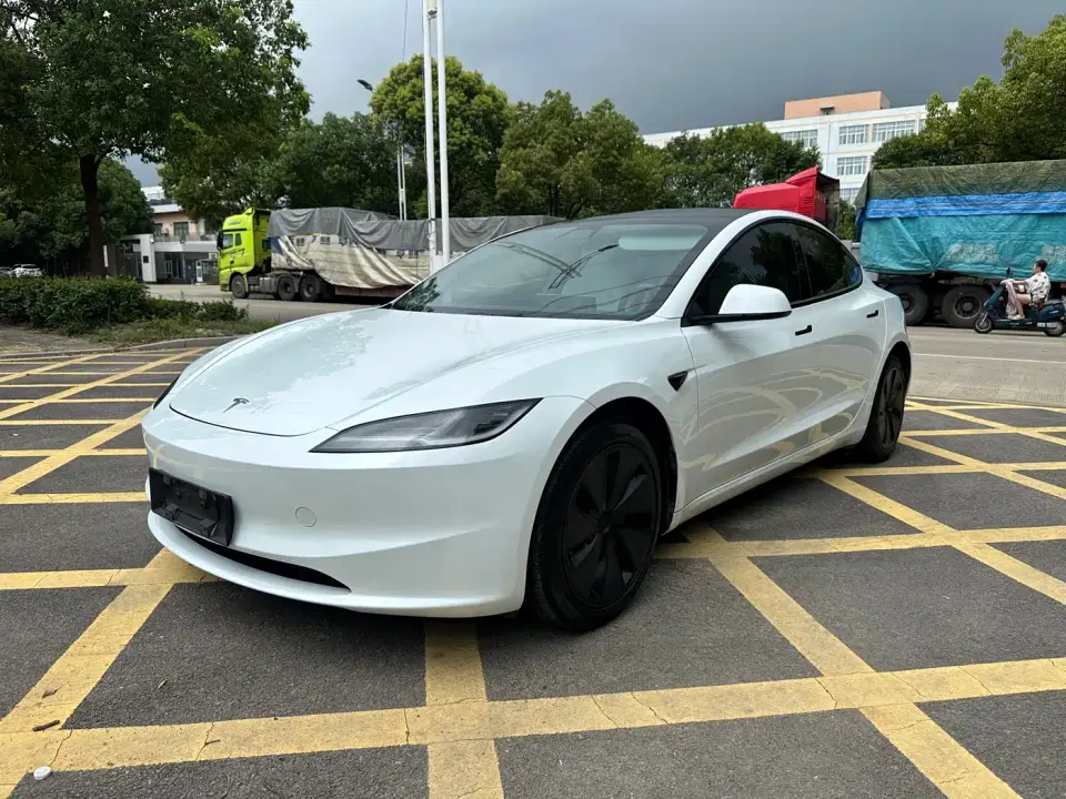 Tesla Model 3 Rear-Wheel Drive 2024