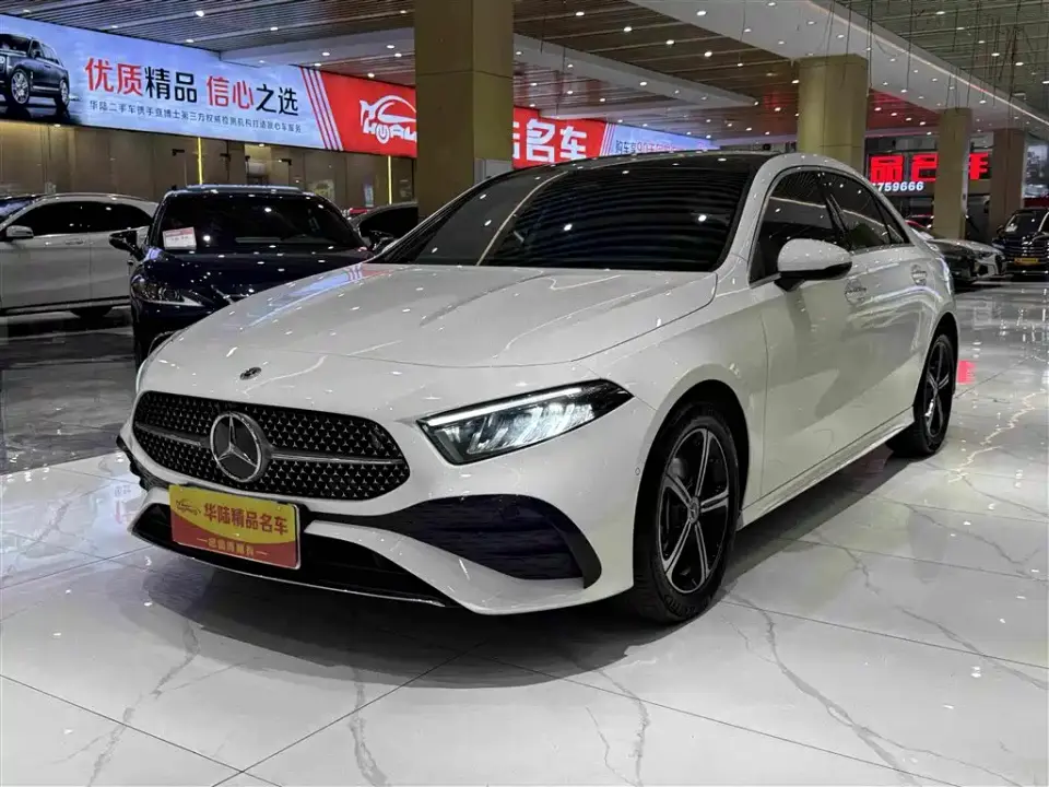 Mercedes-Benz A-Class A 200 L Fashion Edition 2024