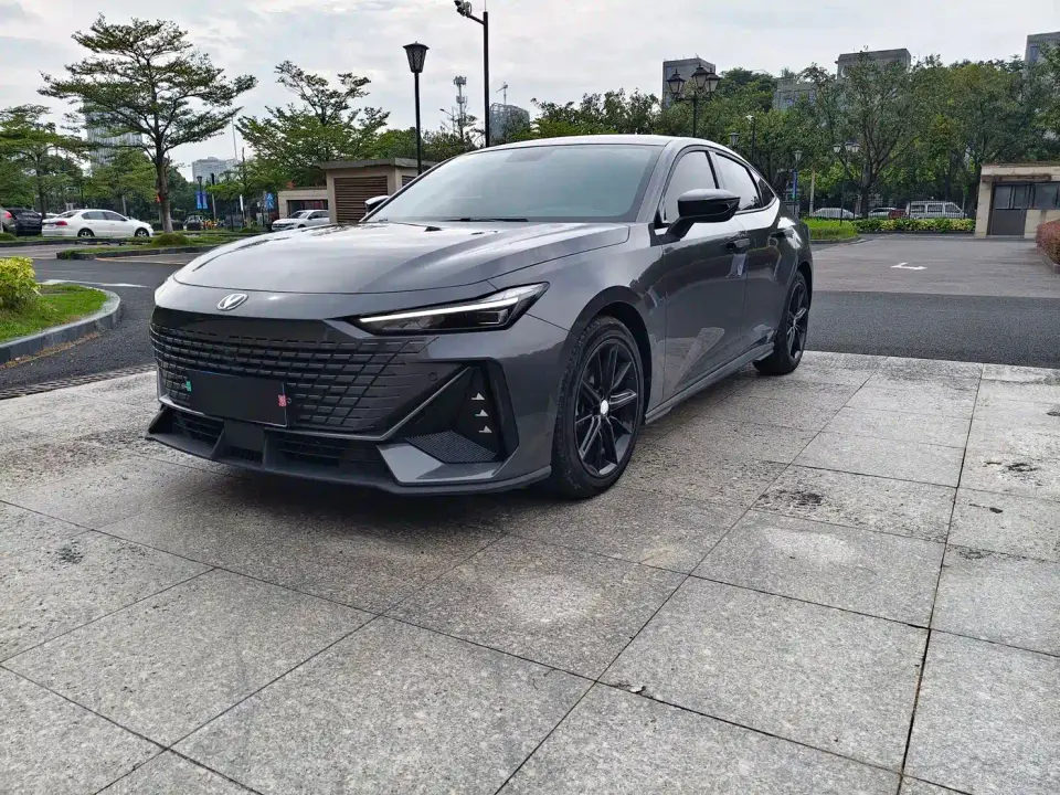 Changan UNI-V 1.5T Premium Model 2022
