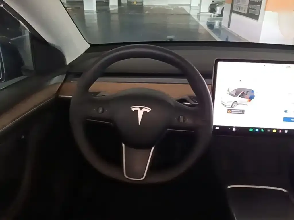 Tesla Model Y Model Long Range AWD 2021 — фото 11