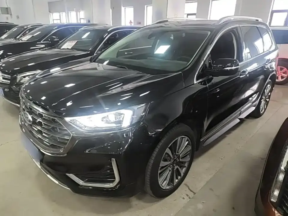 Ford Edge PLUS EcoBoost 245 FWD Luxury Sharp 7-seater 2022