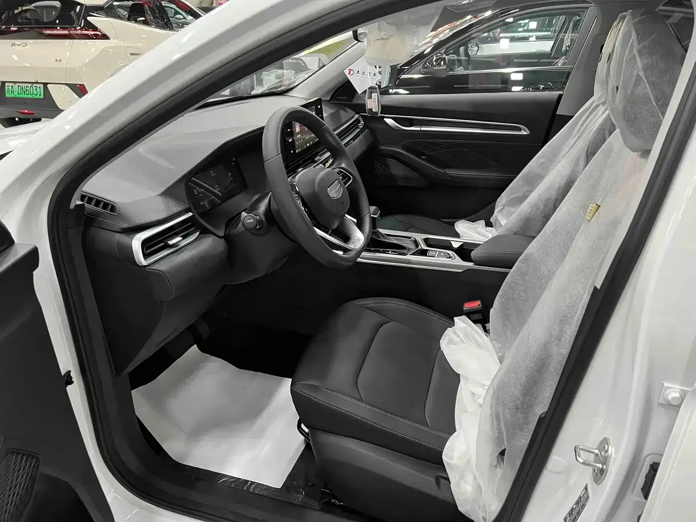 Geely Emgrand 4th Generation 1.5L CVT Starlight Edition 2026 — фото 7