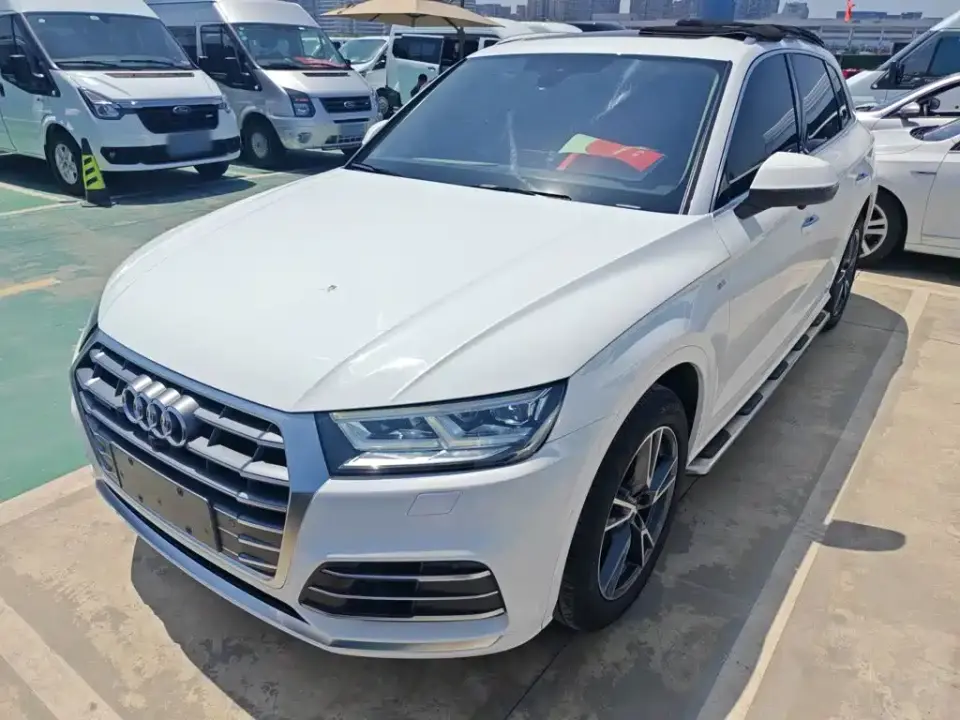 Audi Q5L Facelift 40 TFSI Honor Fashion 2021