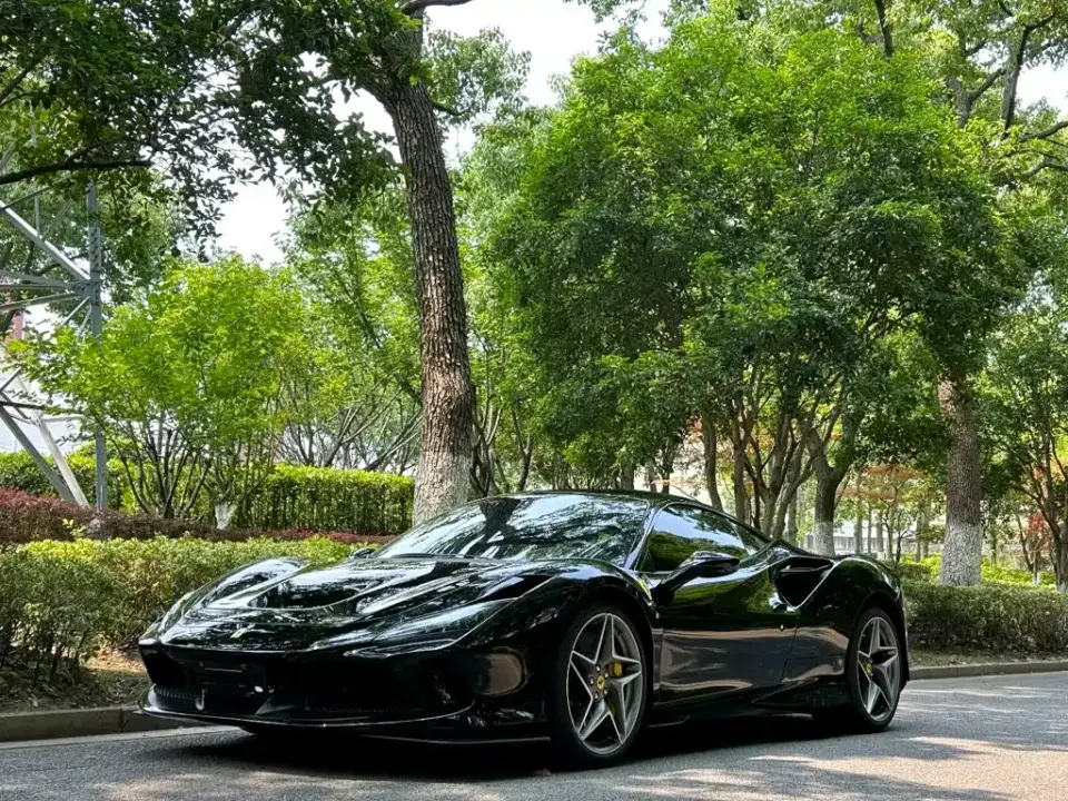 Ferrari F8 Tributo 3.9T V8 2022
