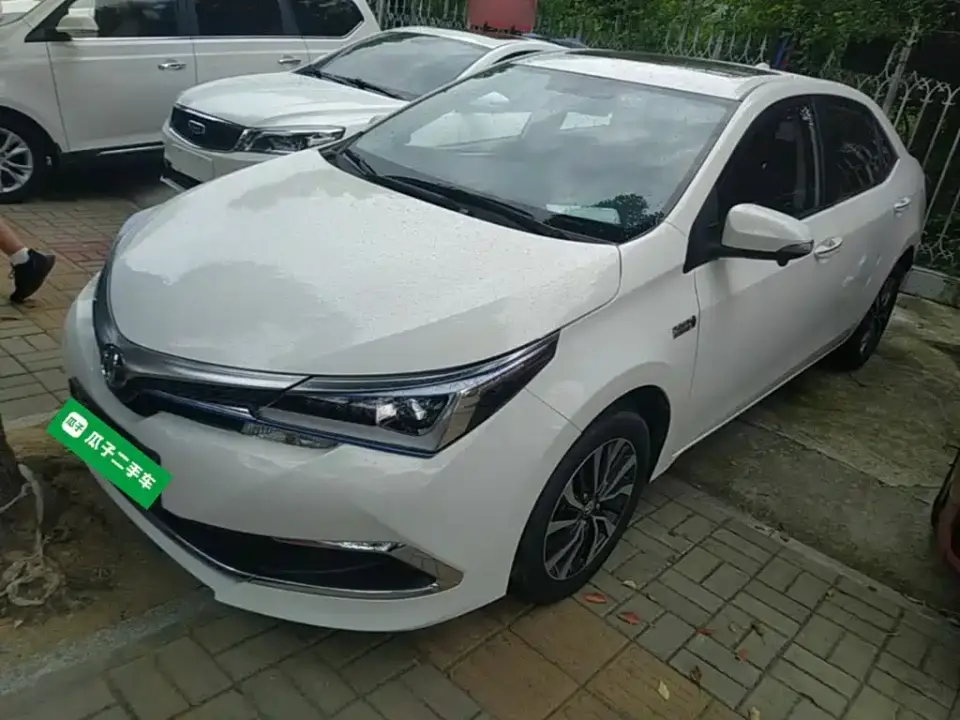 Toyota Corolla Twin Engine E+ 1.8L E-CVT Leading Edition 2020