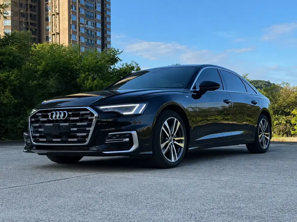 Audi A6L 40 TFSI Luxury Dynamic 2025